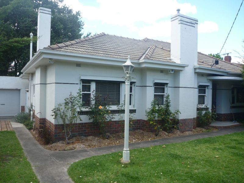 23 Cairnes Crescent, Malvern East VIC 3145