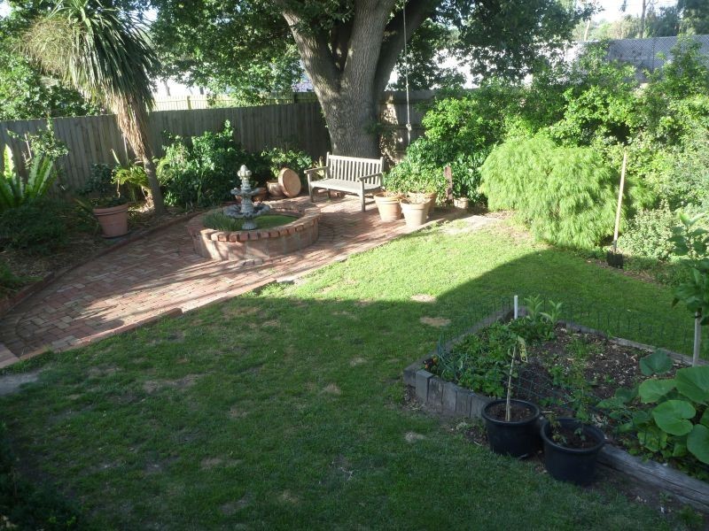 23 Cairnes Crescent, Malvern East VIC 3145