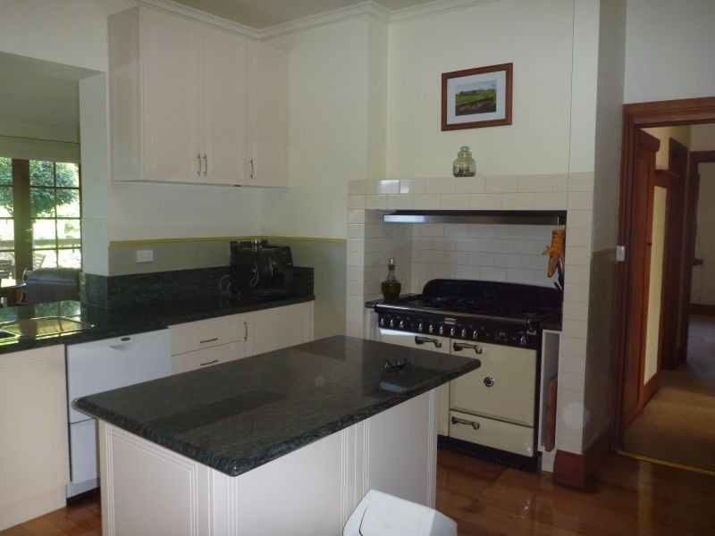 23 Cairnes Crescent, Malvern East VIC 3145