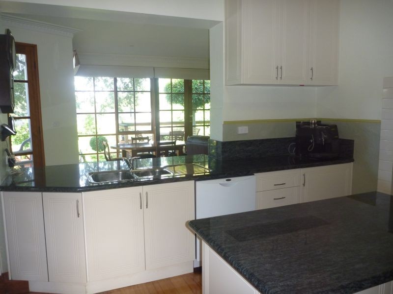 23 Cairnes Crescent, Malvern East VIC 3145