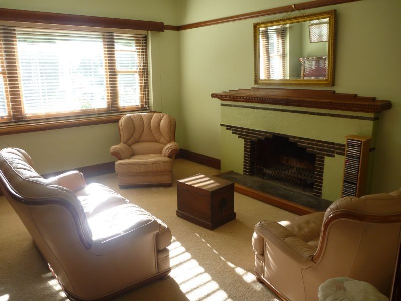 23 Cairnes Crescent, Malvern East VIC 3145