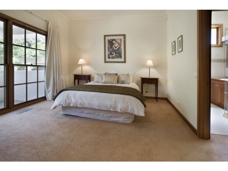 23 Mills Street, Glen Iris VIC 3146