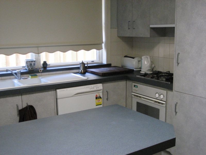 2/11 Allenby Road, Canterbury VIC 3126