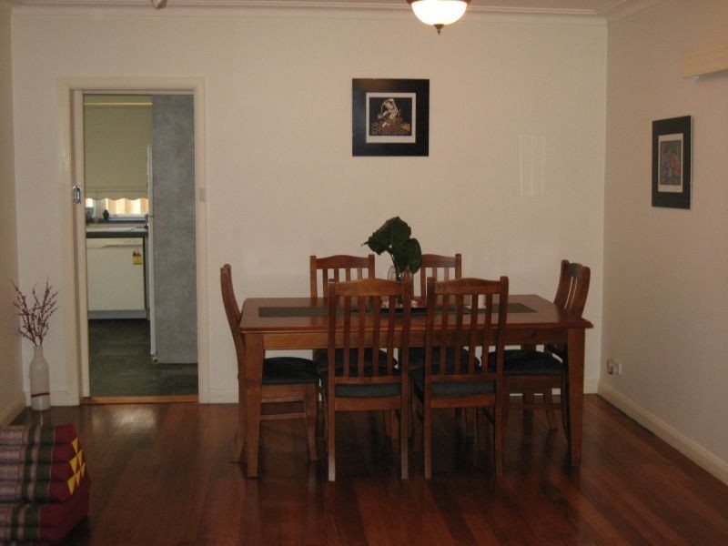 2/11 Allenby Road, Canterbury VIC 3126