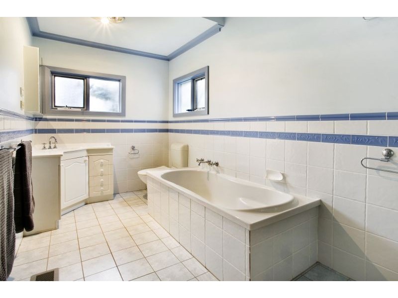 113 Victory Boulevard, Ashburton VIC 3147