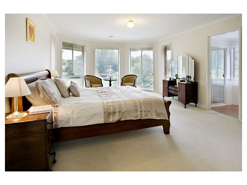 27 Hyslop Parade, Malvern East VIC 3145