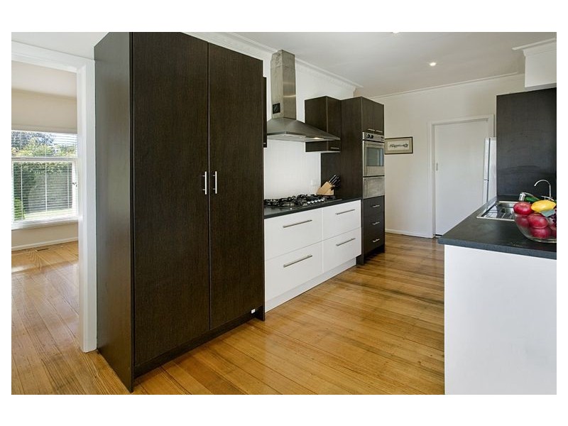 39 Montpellier Road, Ashwood VIC 3147