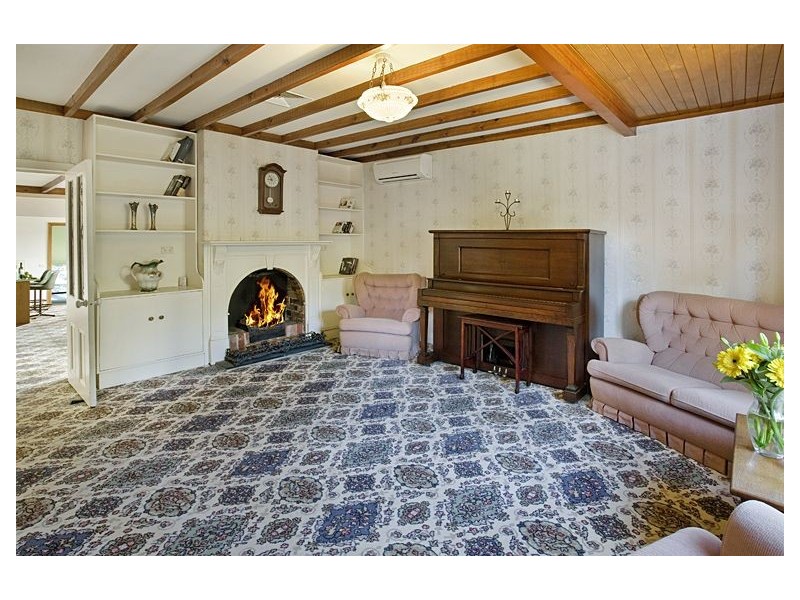 6 Acre Place, Malvern VIC 3144