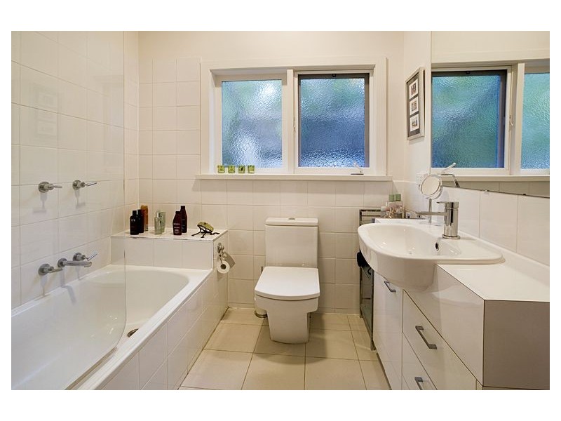 25 Gloucester Road, Ashburton VIC 3147