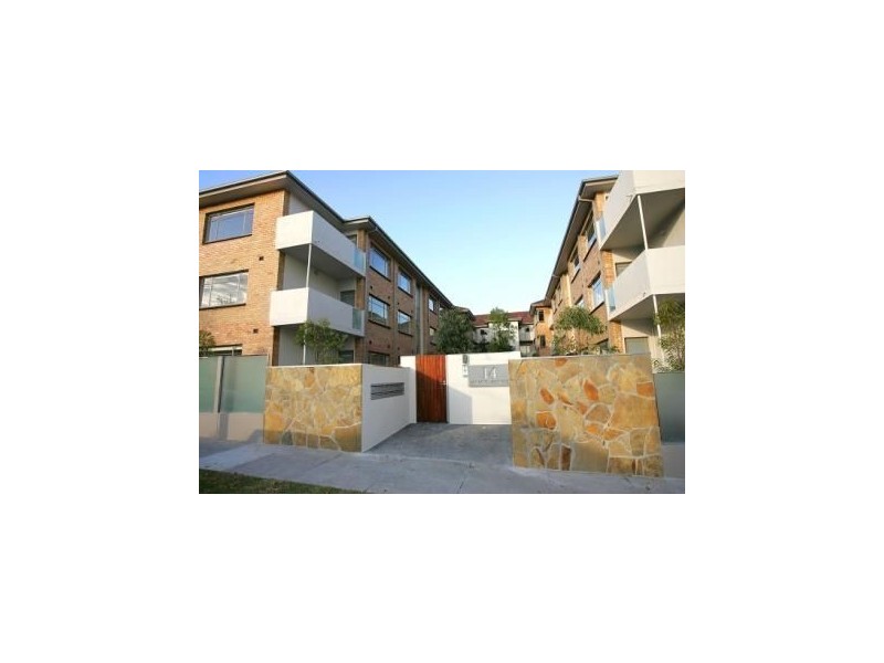 13/14 Chapel St, St Kilda VIC 3182