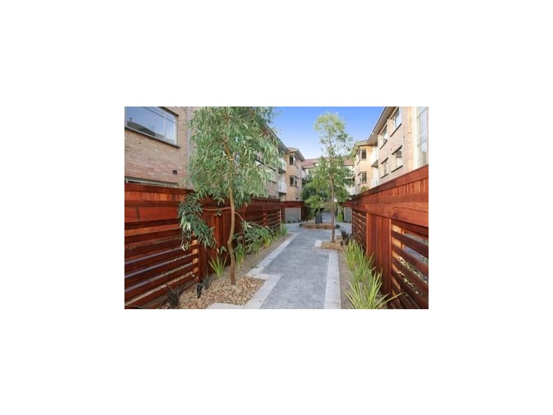 13/14 Chapel St, St Kilda VIC 3182