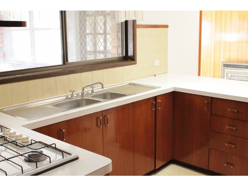 32 Crimson Ave, Blackburn South VIC 3130