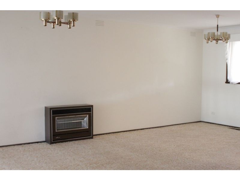 32 Crimson Ave, Blackburn South VIC 3130