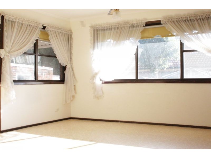 32 Crimson Ave, Blackburn South VIC 3130