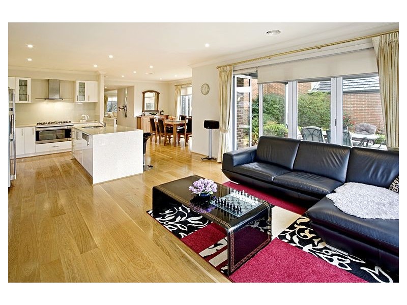 42 Montpellier Road, Burwood VIC 3125