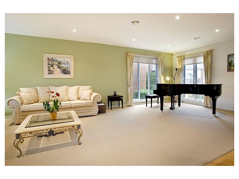 42 Montpellier Road, Burwood VIC 3125