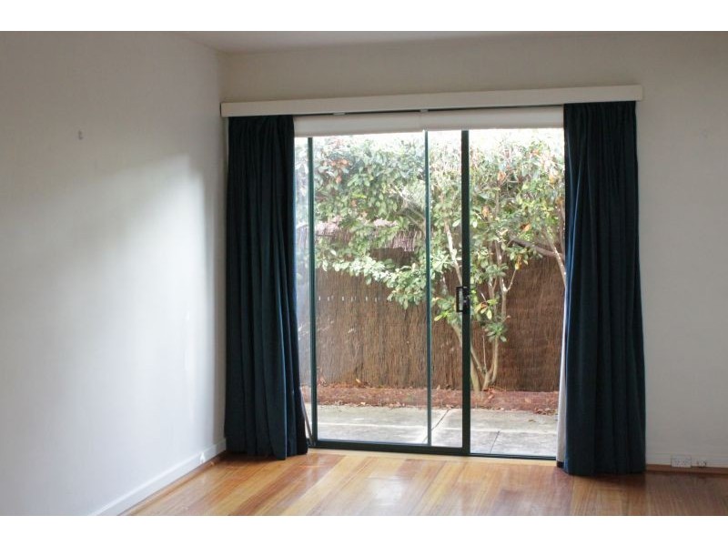 4/296 Inkerman Street, St Kilda East VIC 3183