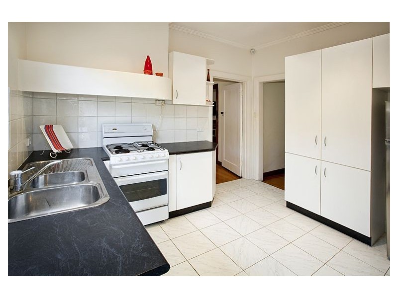 33 Cairnes Crescent, Malvern East VIC 3145