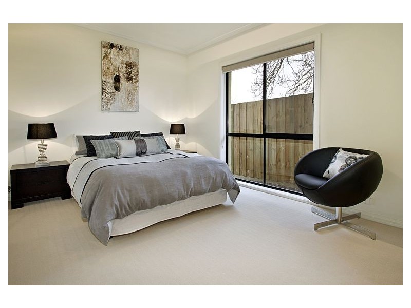 2/1 Peak Street, Malvern East VIC 3145