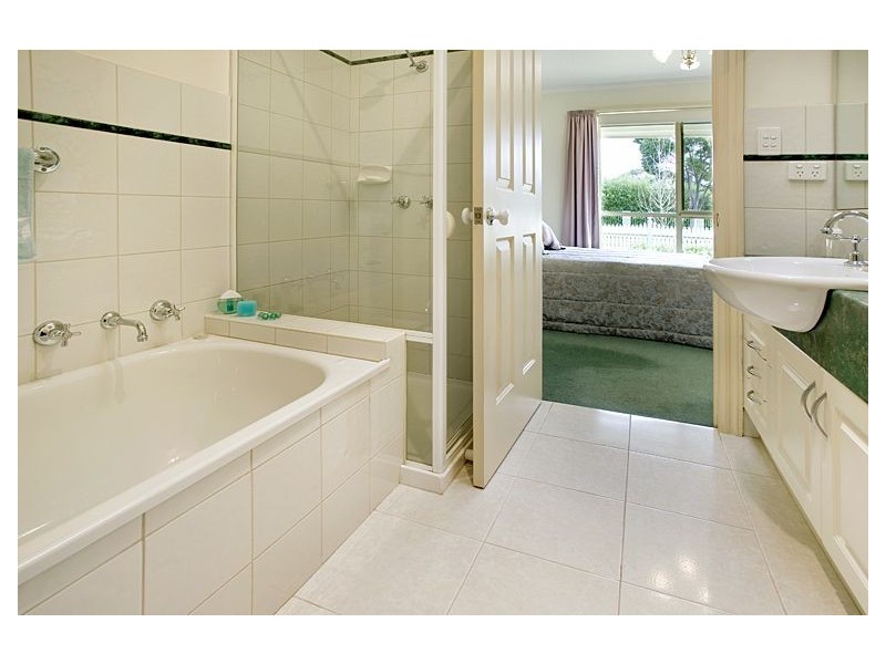 54 Fisher Street, Malvern East VIC 3145