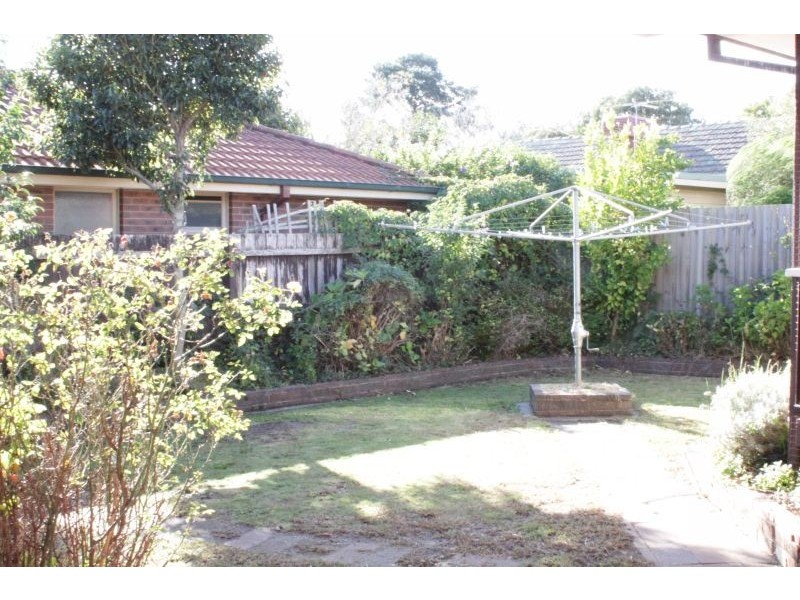 32 Crimson Avenue, Blackburn South VIC 3130