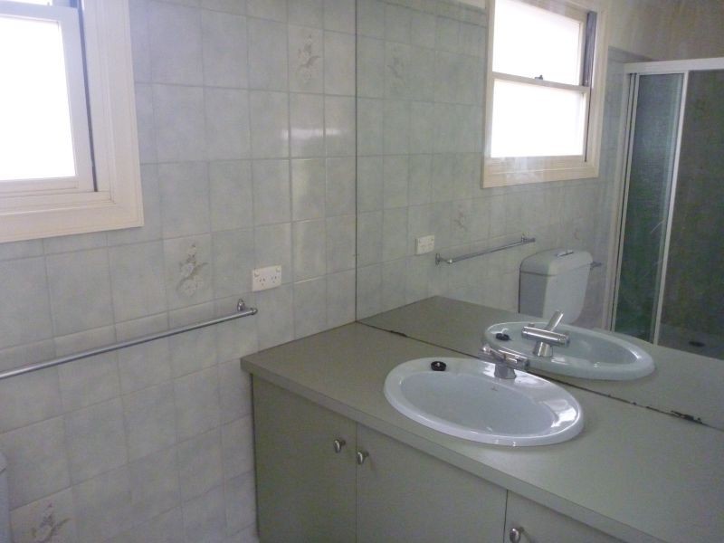 4 Summerhill Ave, Malvern East VIC 3145