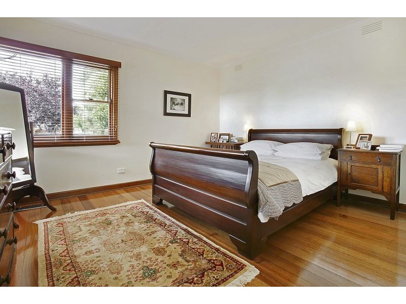 35 Douglas Street, Ashwood VIC 3147