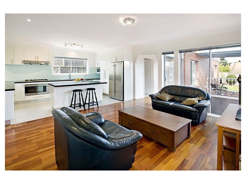 16 Poulter Street, Ashburton VIC 3147