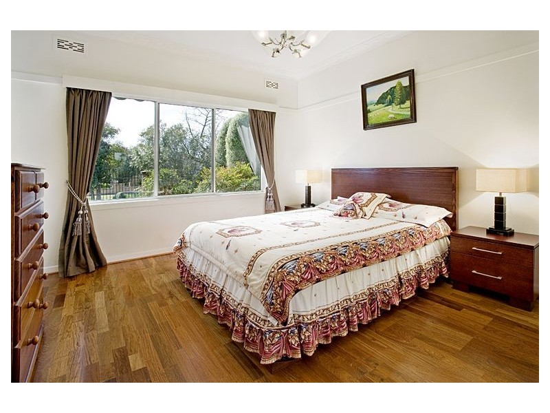 16 Poulter Street, Ashburton VIC 3147