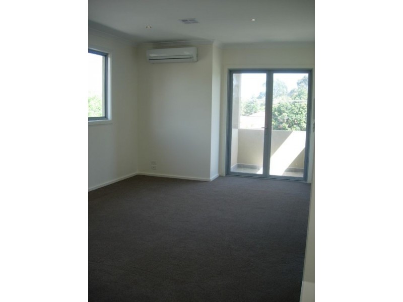 1/40 Winbirra Parade, Ashwood VIC 3147
