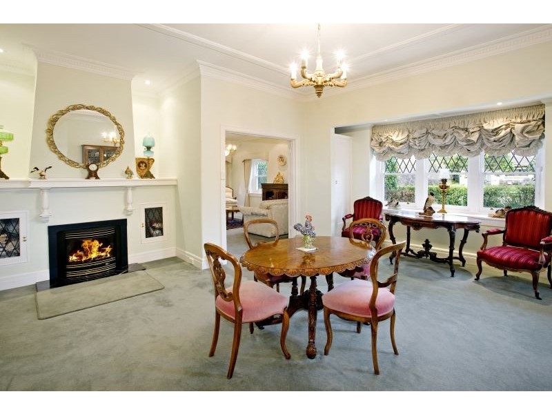 1 Viewbank Road, Glen Iris VIC 3146
