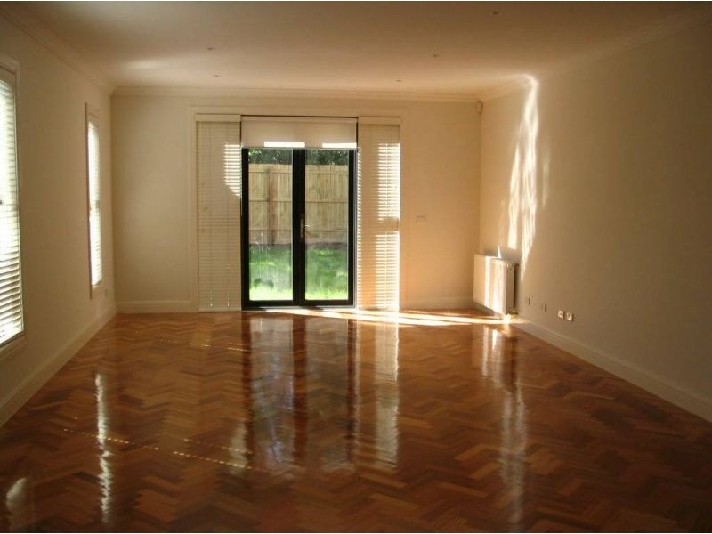 1/8 Quentin Road, Malvern East VIC 3145