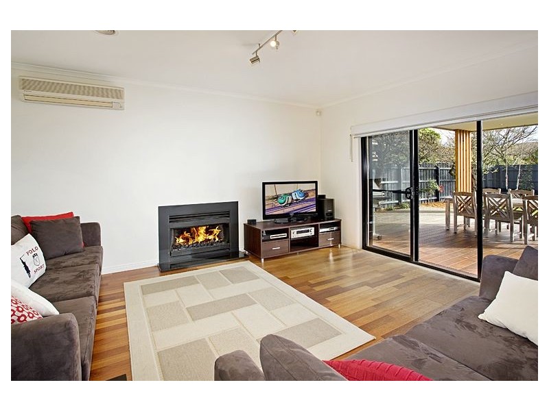 15 Closter Avenue, Ashwood VIC 3147