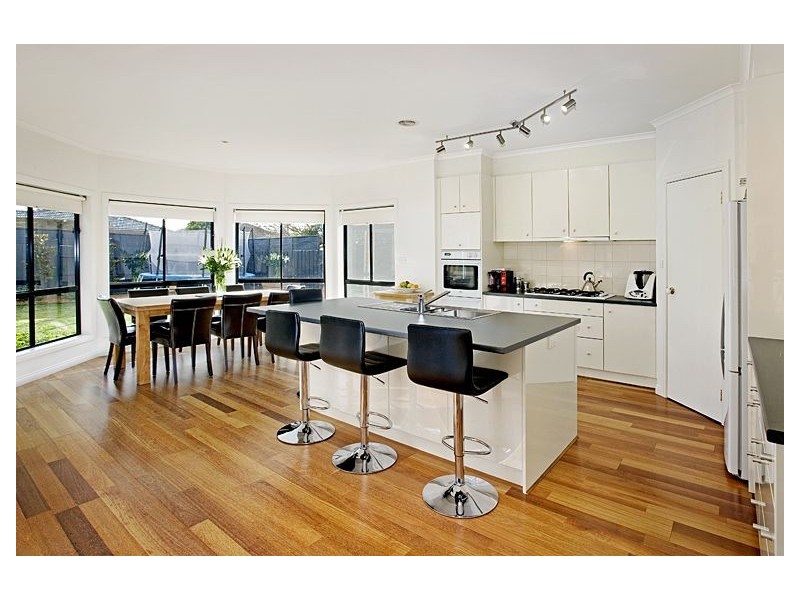 15 Closter Avenue, Ashwood VIC 3147