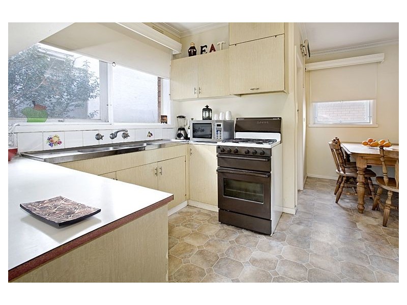 1/6 Tollington Avenue, Malvern East VIC 3145