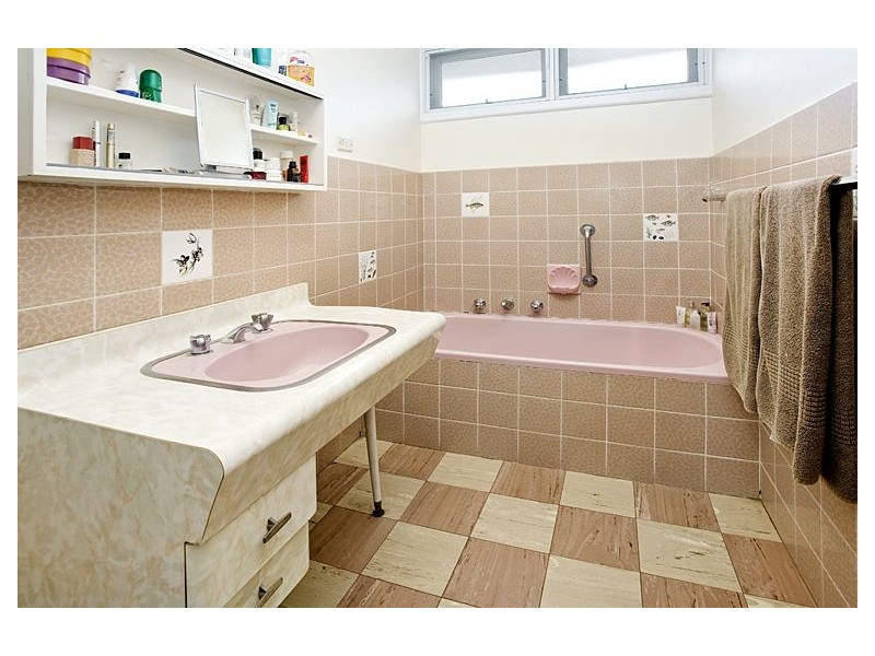 1/6 Tollington Avenue, Malvern East VIC 3145