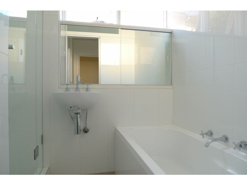 1/34 Osborne Avenue, Glen Iris VIC 3146