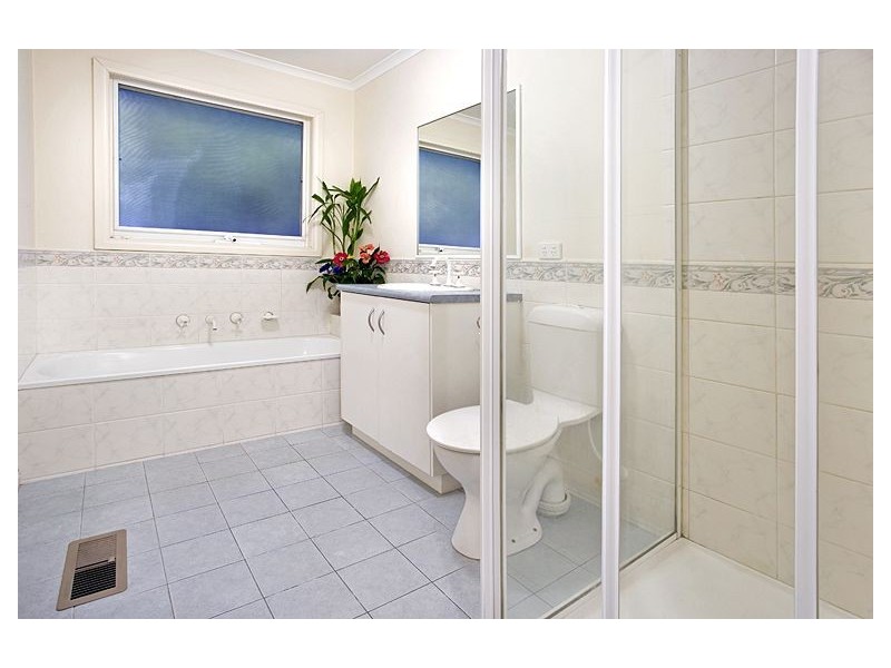 8 Mills Street, Glen Iris VIC 3146