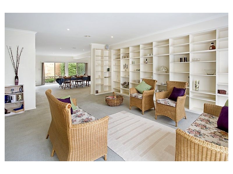 2/1 Ashburn Grove, Ashburton VIC 3147
