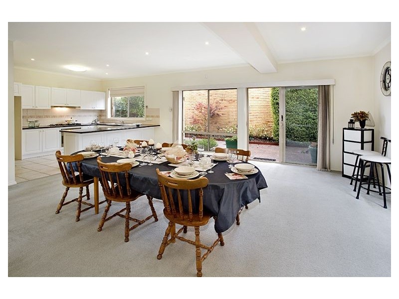 2/1 Ashburn Grove, Ashburton VIC 3147