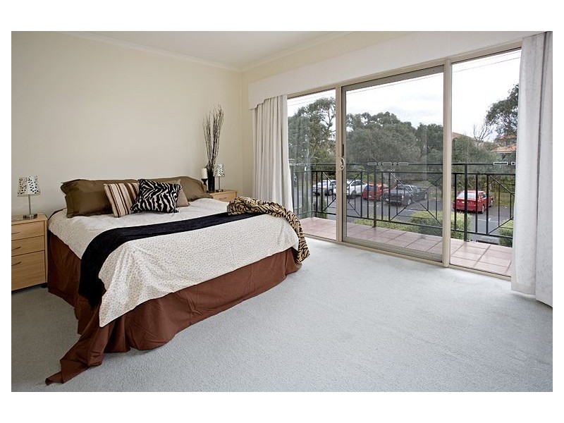 2/1 Ashburn Grove, Ashburton VIC 3147