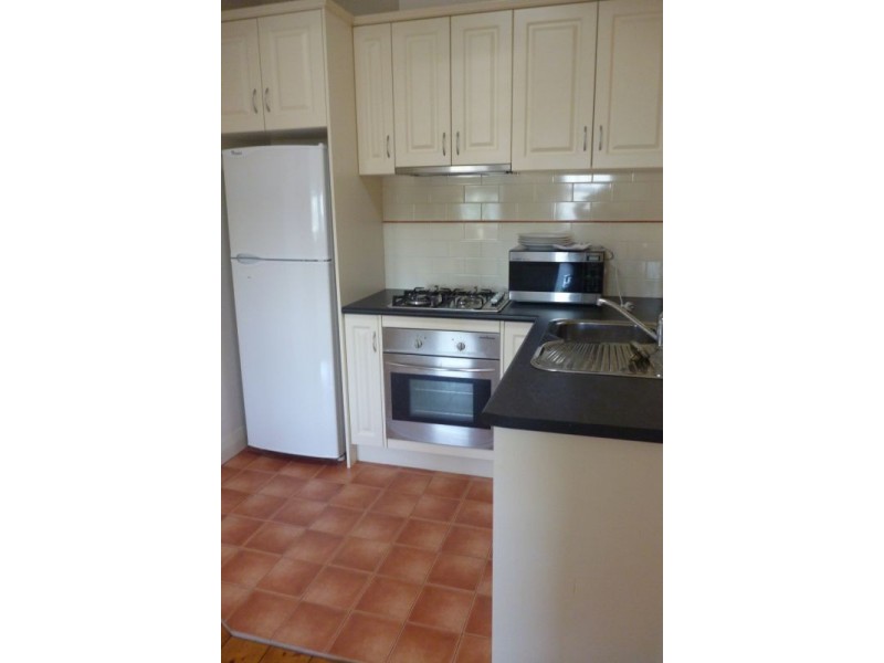 1618 High Street Upstairs, Glen Iris VIC 3146