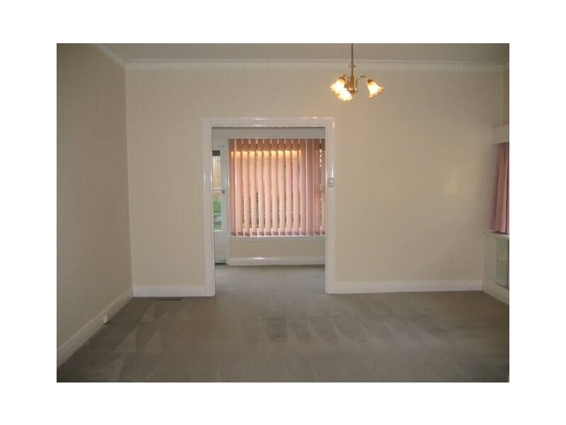 32 Cairnes Crescent, Malvern East VIC 3145