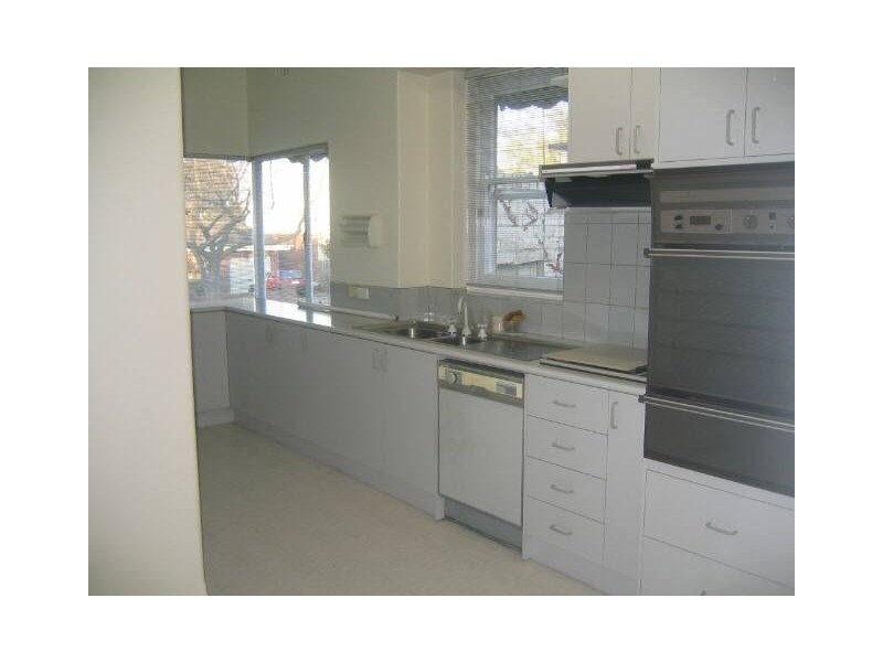 32 Cairnes Crescent, Malvern East VIC 3145