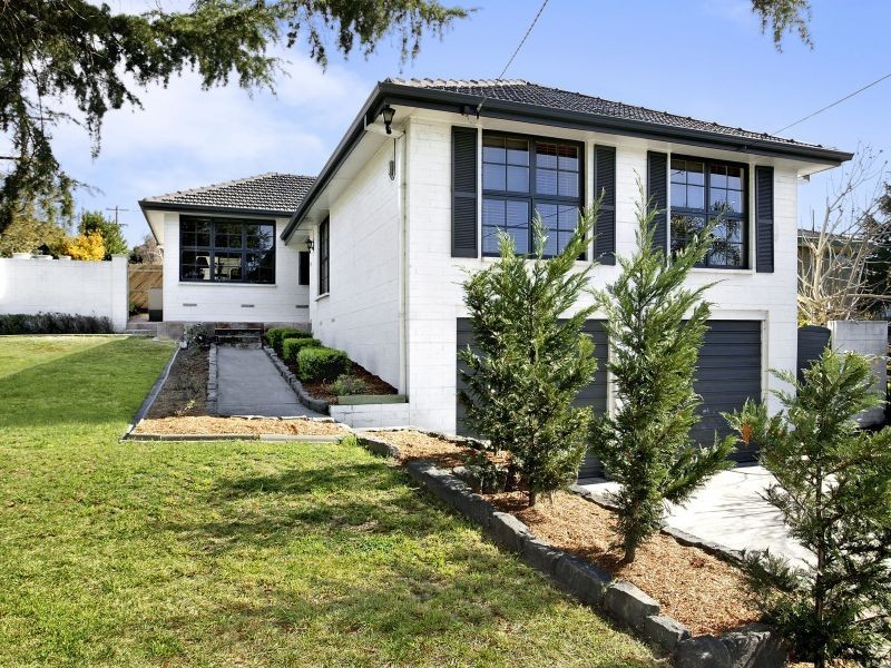 32 Barrington Drive, Ashwood VIC 3147