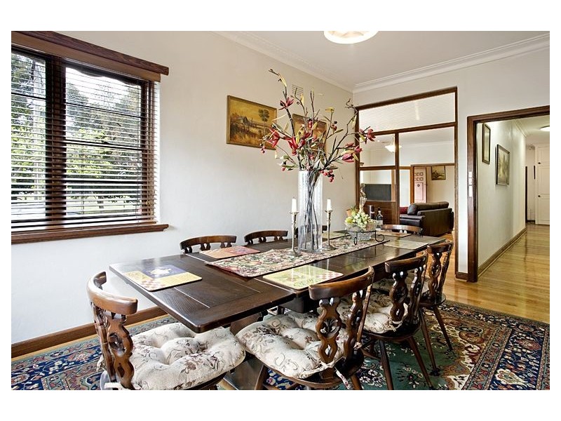 1 Sylvester Crescent, Malvern East VIC 3145