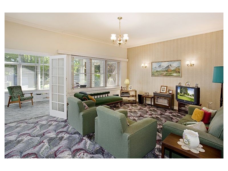 33 Bourne Road, Glen Iris VIC 3146