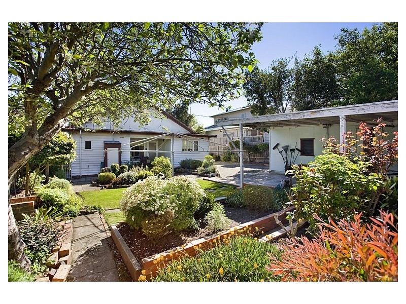 33 Bourne Road, Glen Iris VIC 3146