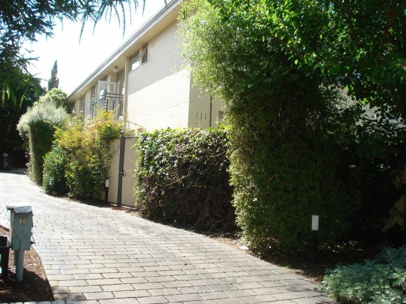 2/10 Repton Road, Malvern East VIC 3145