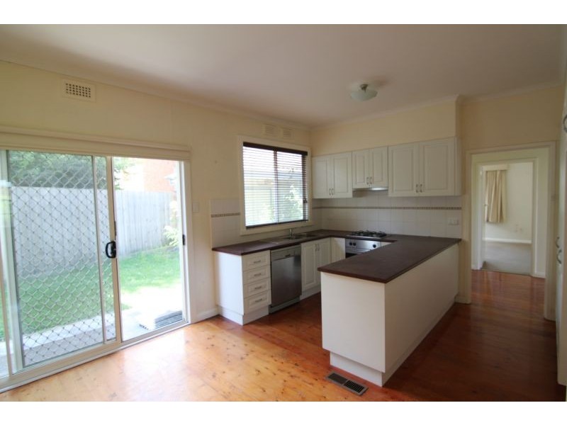 44 Warner Ave, Ashburton VIC 3147
